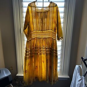 Magnolia Pearl Golden Floral Long Sleeve Dress